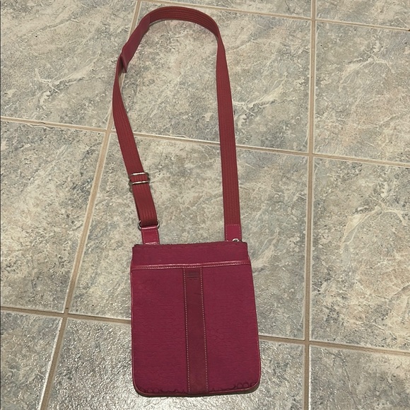 Coach Pink Leatherware Bag - Picture 3 of 8